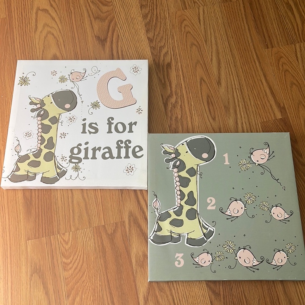 👻Giraffe Canvases